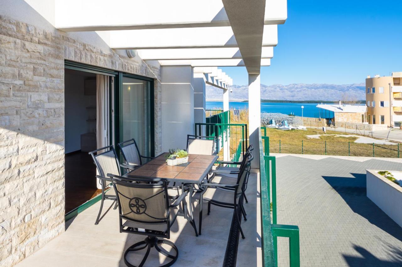 Queen Beach Apartments Nin Exterior foto