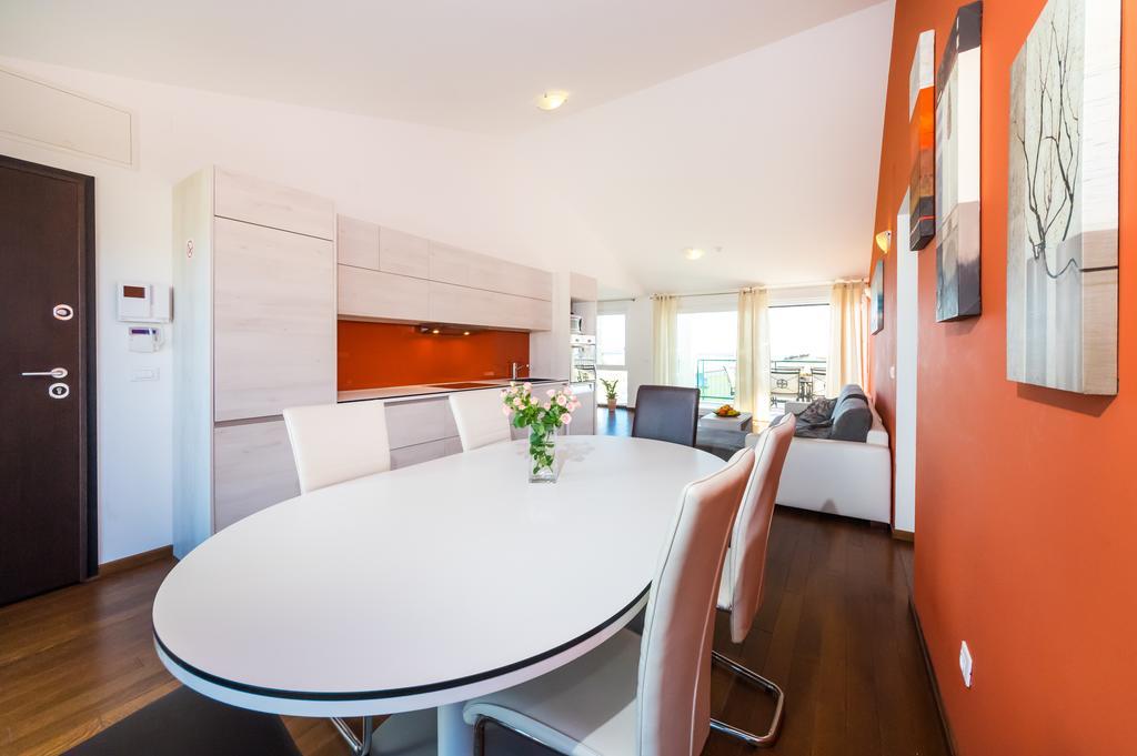 Queen Beach Apartments Nin Exterior foto